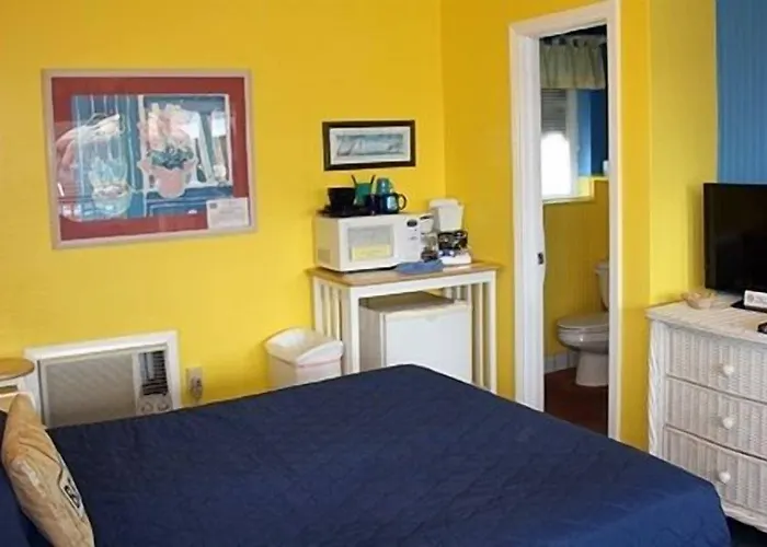 Barefoot Bay Motel 2*