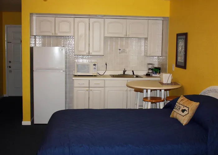 Barefoot Bay Motel