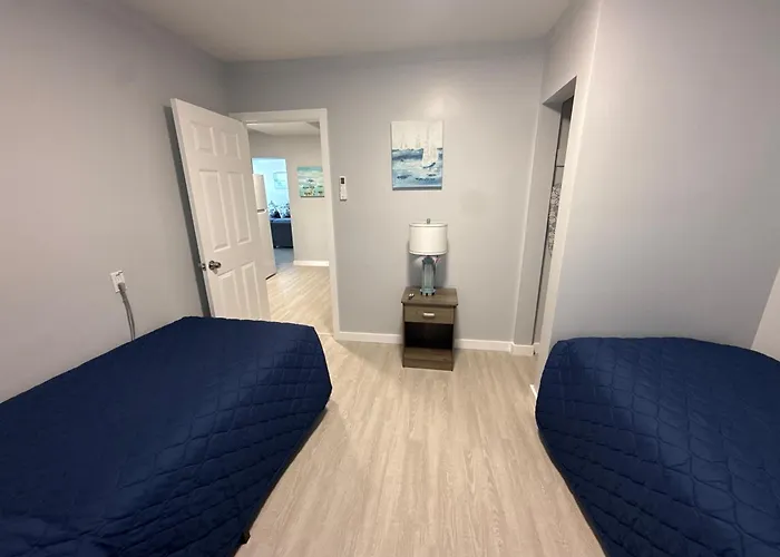 Barefoot Bay Motel