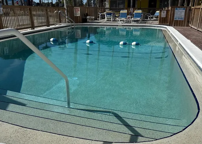 Barefoot Bay 2* Clearwater Beach