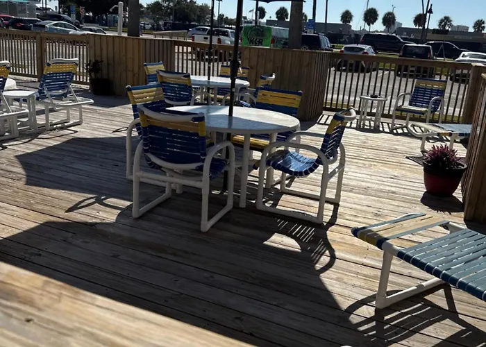 Barefoot Bay Motel 2*