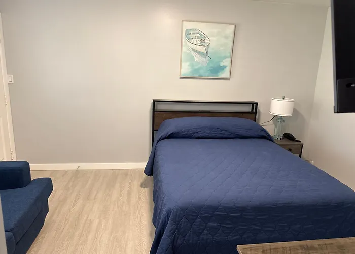Barefoot Bay 2*