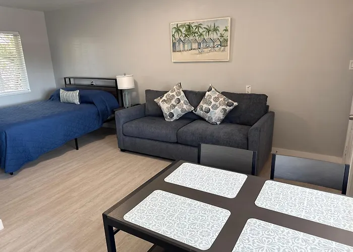 Barefoot Bay 2* Clearwater Beach