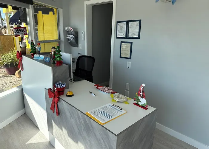 Barefoot Bay Motel 2*