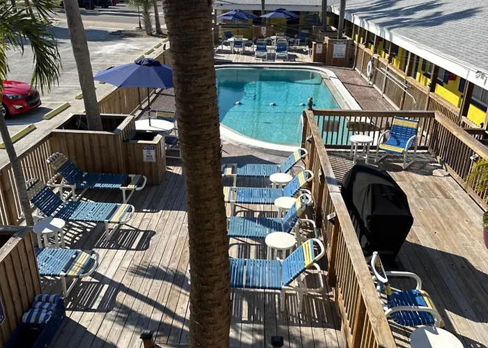 Barefoot Bay Motel