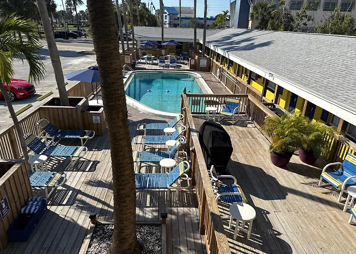 Barefoot Bay Motel 2*