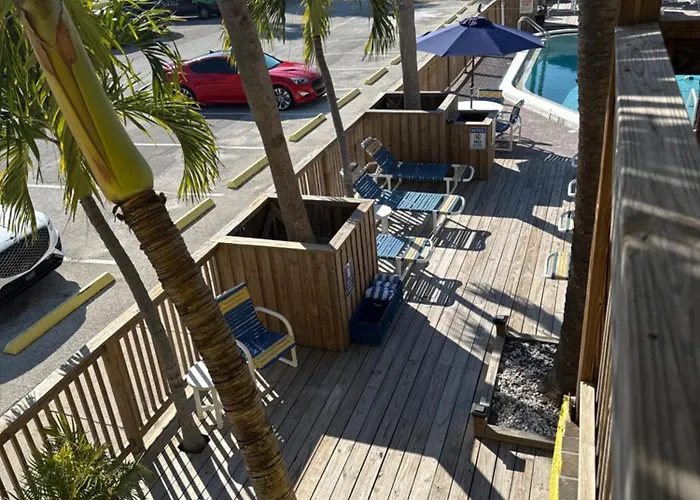 Barefoot Bay 2*