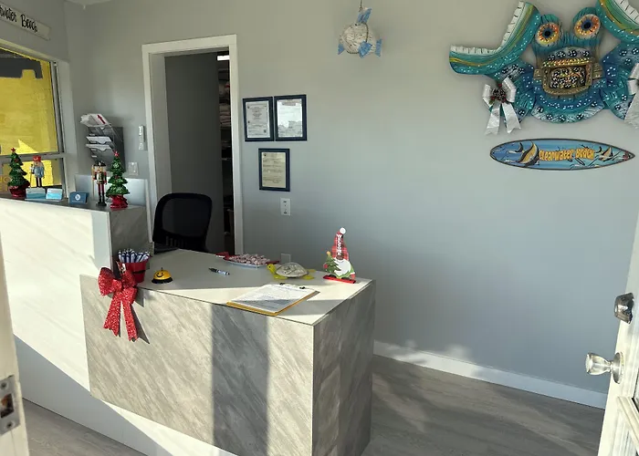 Barefoot Bay Motel 2*