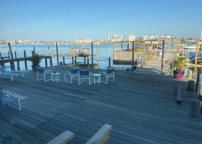 Barefoot Bay Motel 2*