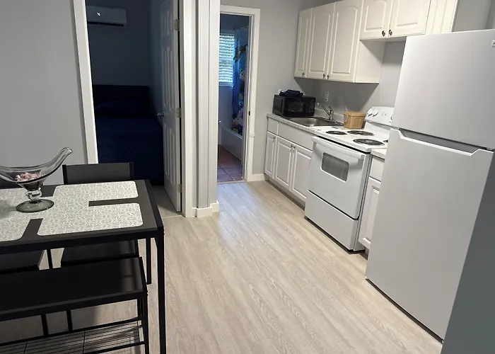 Barefoot Bay 2* Clearwater Beach