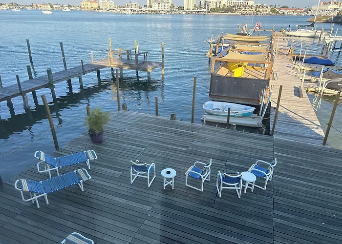 Barefoot Bay 2* Clearwater Beach